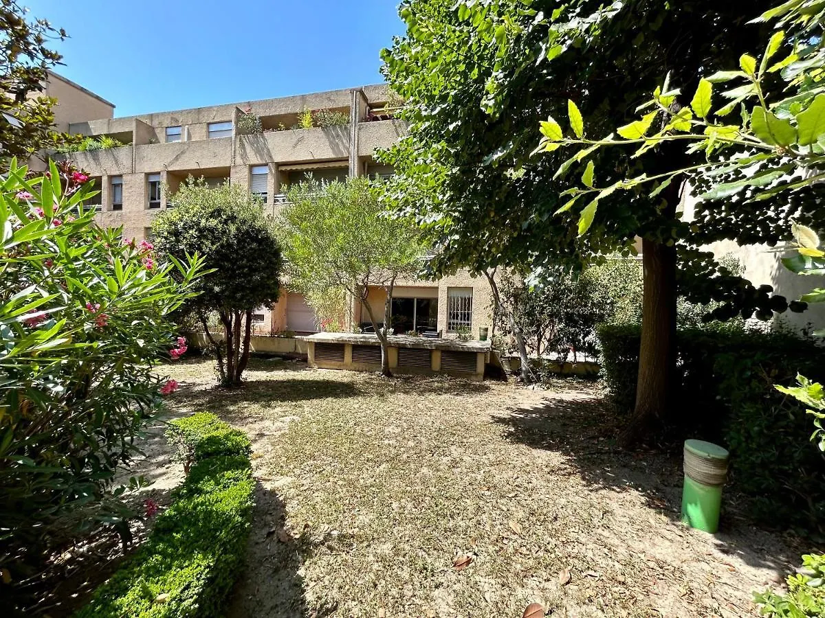 Apartment Les Appartements D'Edmond Rome Favier Marseille France