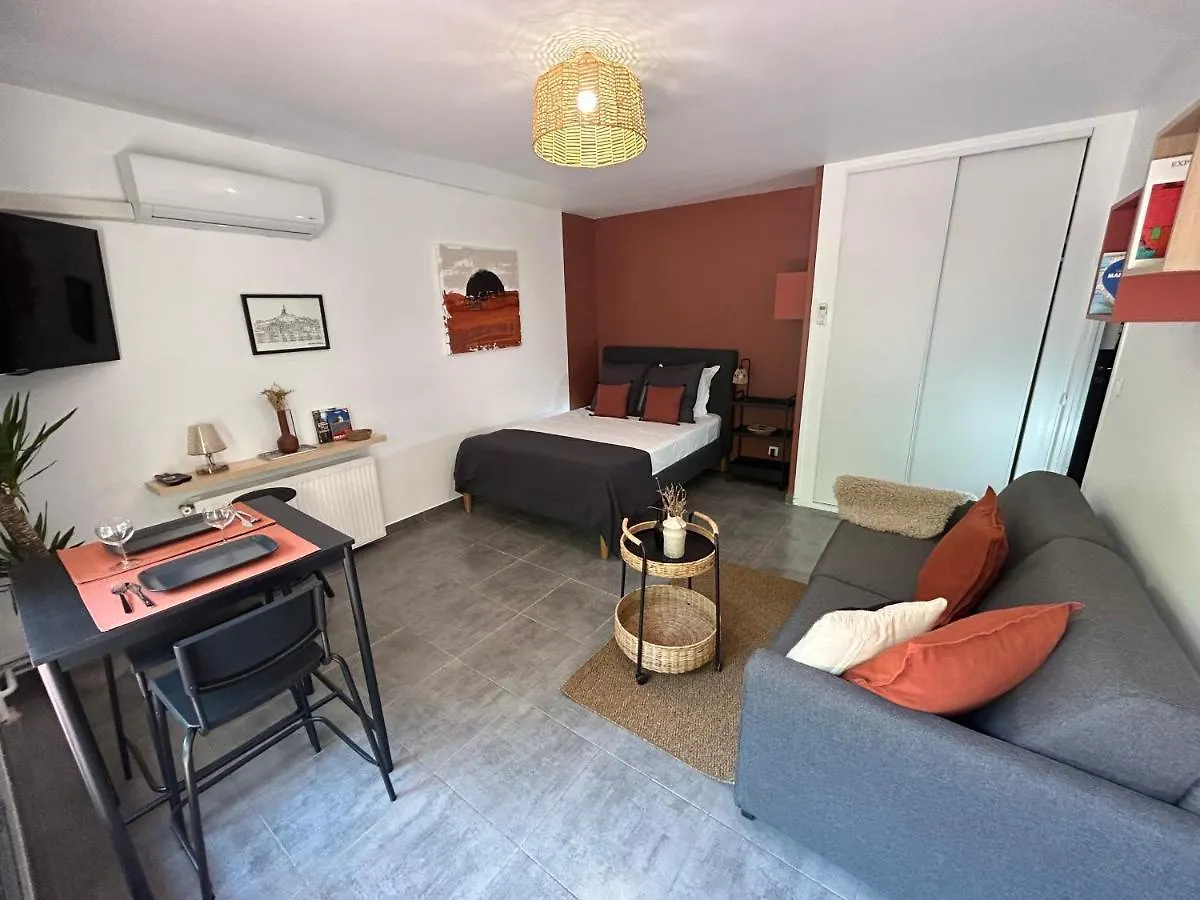 Apartment Les Appartements D'Edmond Rome Favier Marseille
