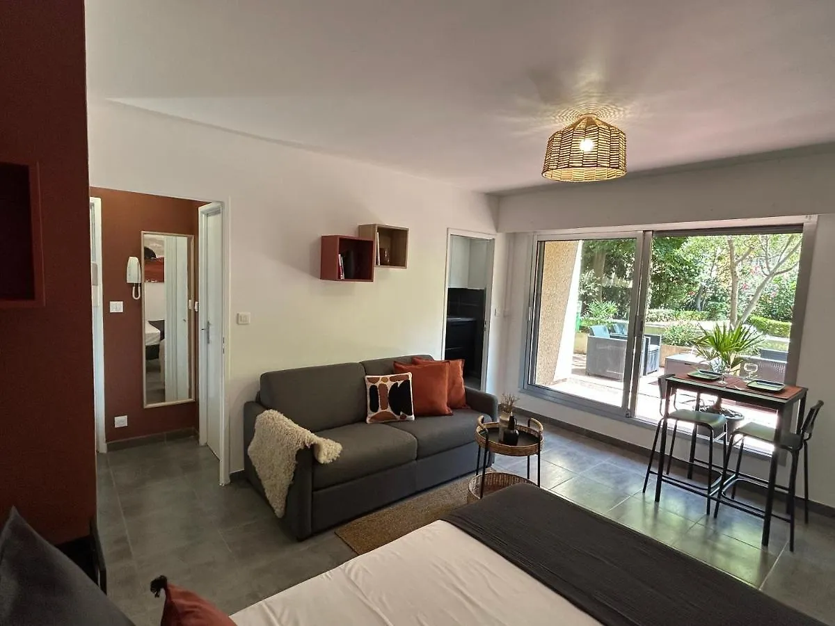 Apartment Les Appartements D'Edmond Rome Favier Marseilles Frankreich