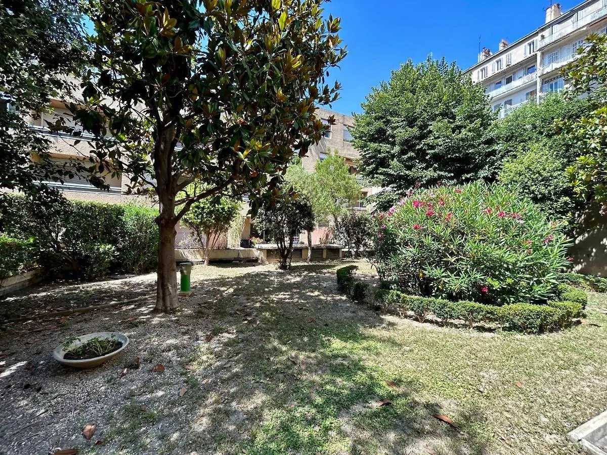 Les Appartements D'Edmond Rome Favier Marseille Apartment
